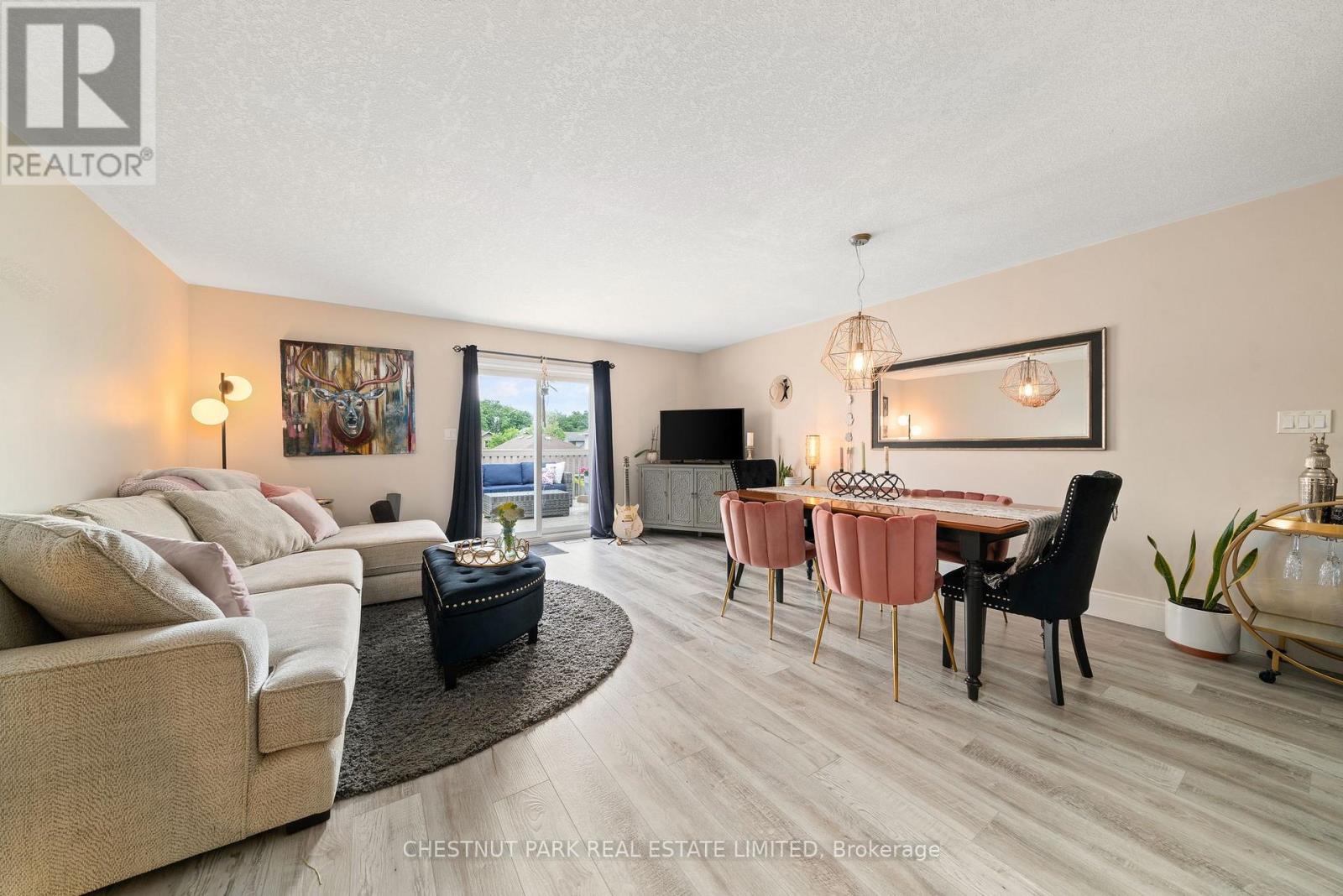 140 Islandview Drive, Loyalist (Amherstview), Ontario  K7N 0A5 - Photo 6 - X12224166