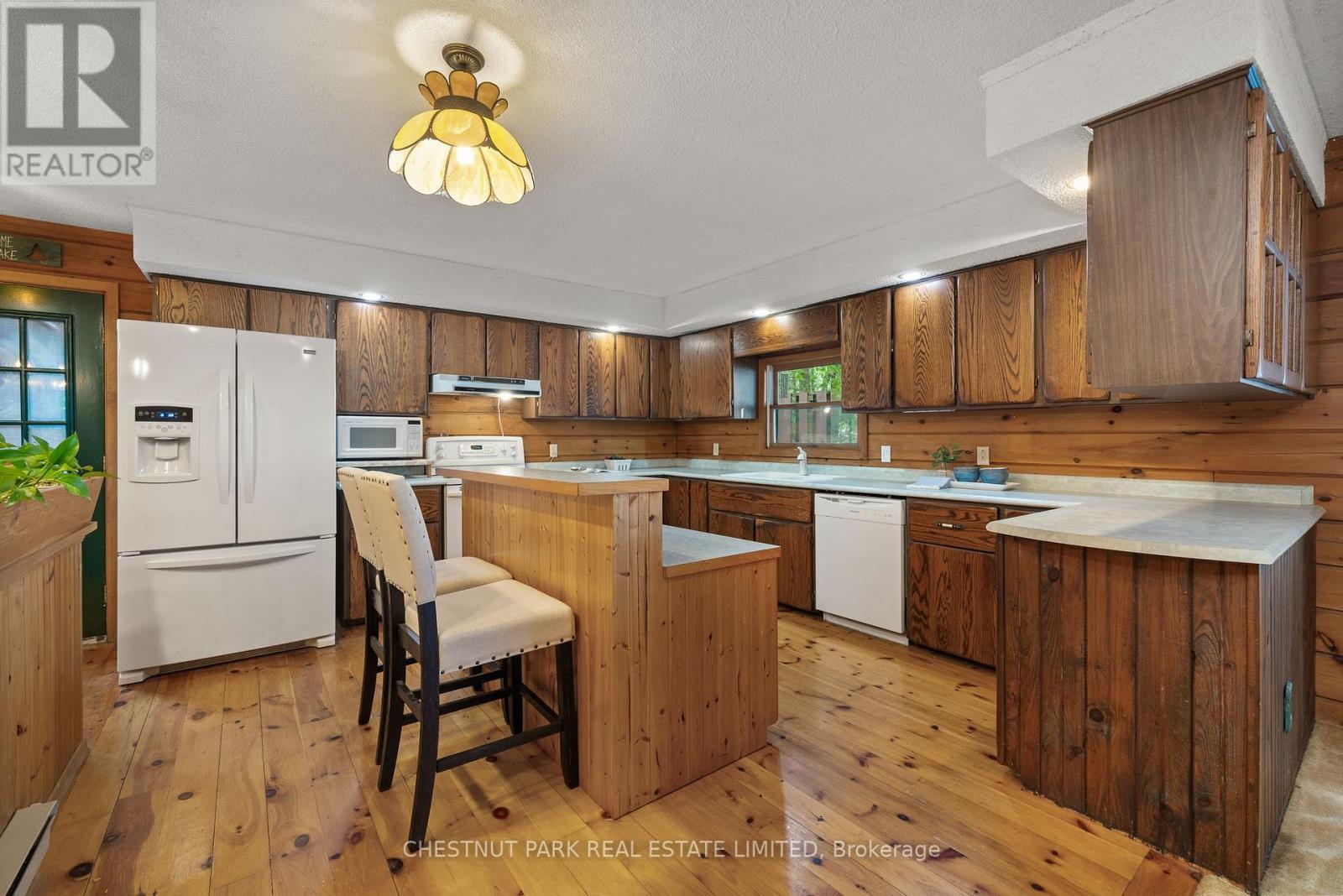 378 Island Road, Prince Edward County (Hallowell Ward), Ontario  K0K 2T0 - Photo 12 - X12245320