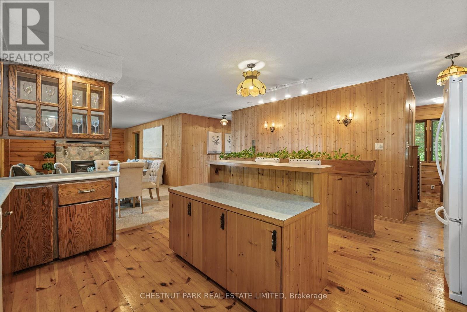 378 Island Road, Prince Edward County (Hallowell Ward), Ontario  K0K 2T0 - Photo 14 - X12245320