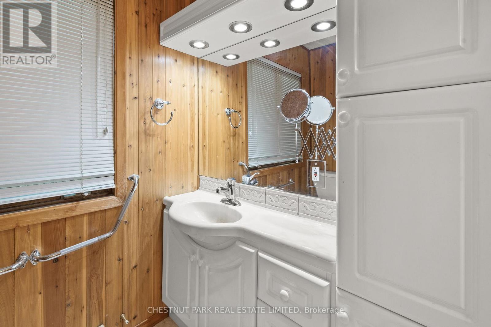 378 Island Road, Prince Edward County (Hallowell Ward), Ontario  K0K 2T0 - Photo 18 - X12245320