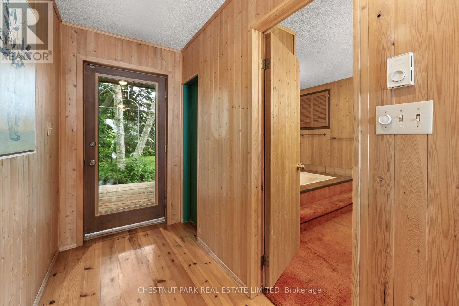 378 Island Road, Prince Edward County (Hallowell Ward), Ontario  K0K 2T0 - Photo 6 - X12245320