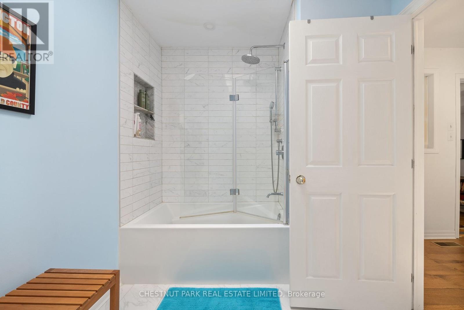 207 Carnrike Road, Prince Edward County (Ameliasburg Ward), Ontario  K0K 1T0 - Photo 18 - X12332520