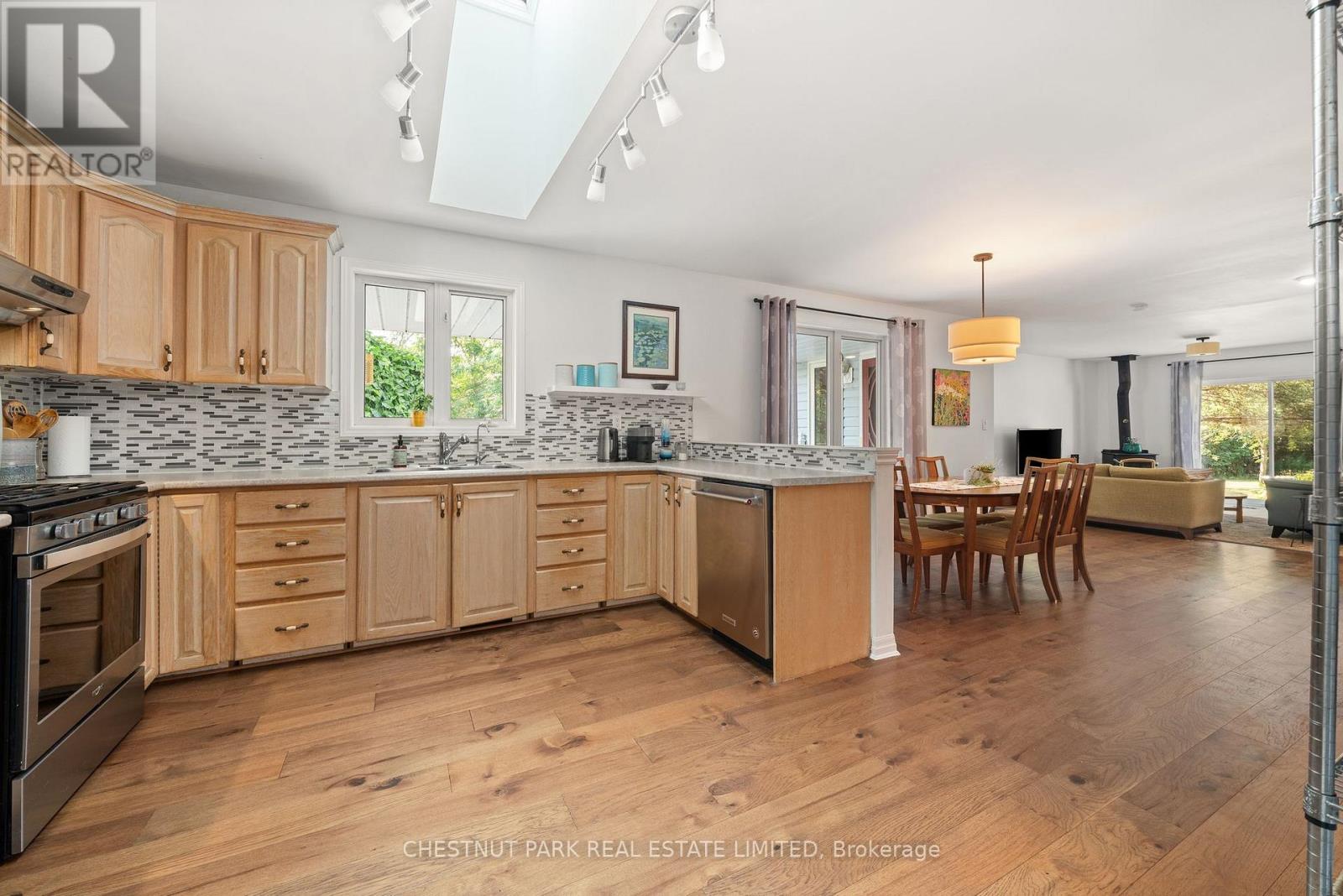 207 Carnrike Road, Prince Edward County (Ameliasburg Ward), Ontario  K0K 1T0 - Photo 8 - X12332520