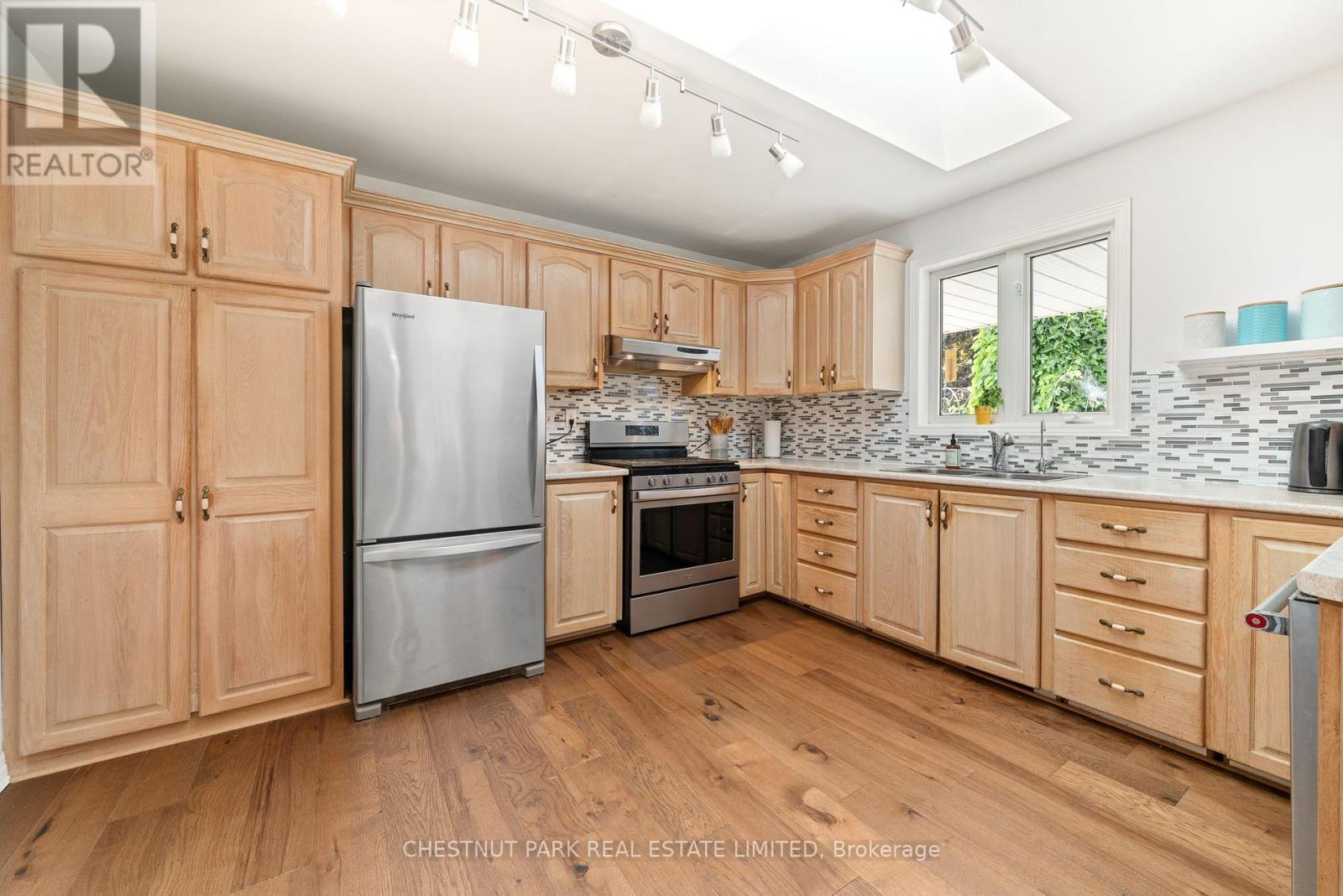 207 Carnrike Road, Prince Edward County (Ameliasburg Ward), Ontario  K0K 1T0 - Photo 9 - X12332520