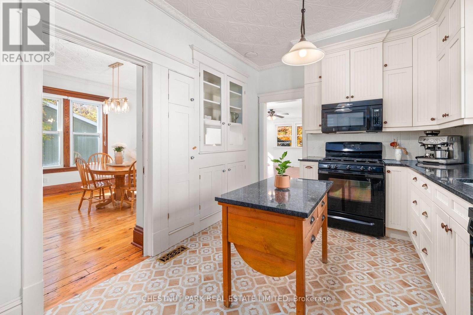 336 Bloomfield Main Street, Prince Edward County (Bloomfield Ward), Ontario  K0K 1G0 - Photo 17 - X12514412