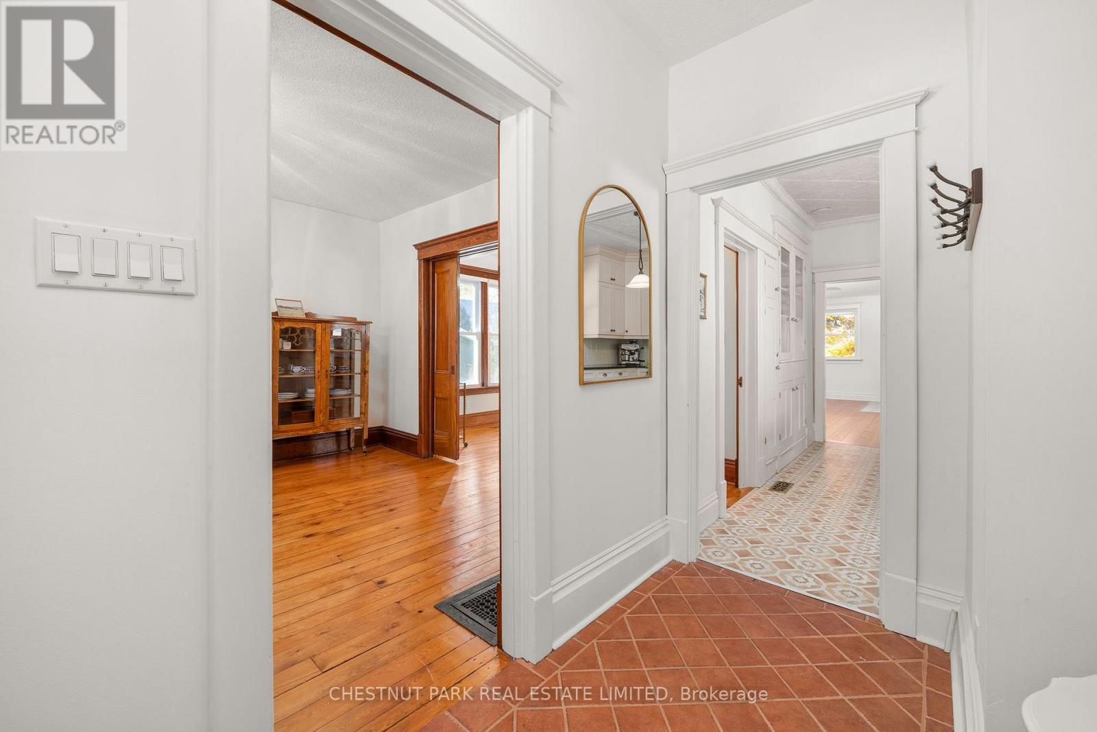 336 Bloomfield Main Street, Prince Edward County (Bloomfield Ward), Ontario  K0K 1G0 - Photo 7 - X12514412