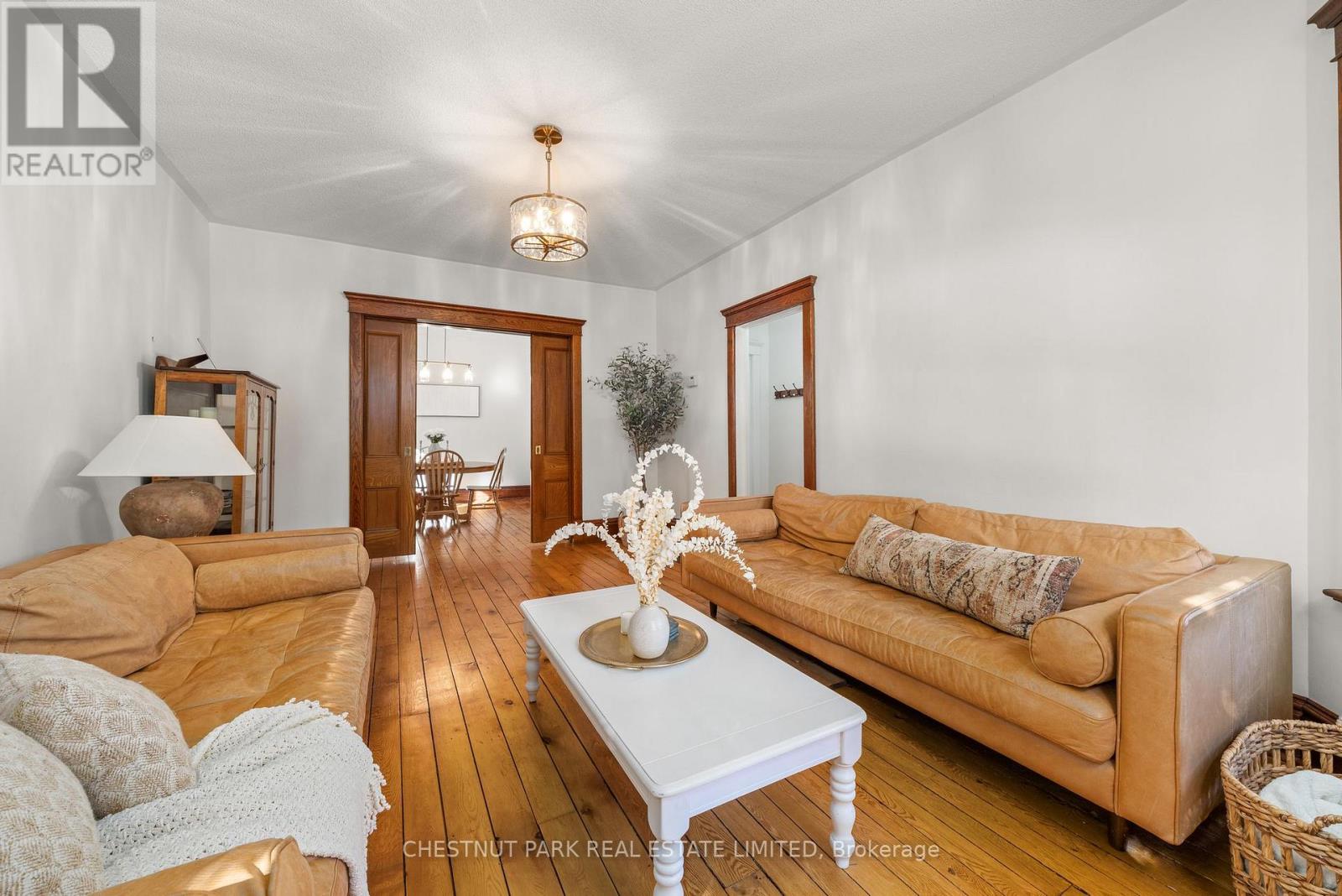 336 Bloomfield Main Street, Prince Edward County (Bloomfield Ward), Ontario  K0K 1G0 - Photo 9 - X12514412