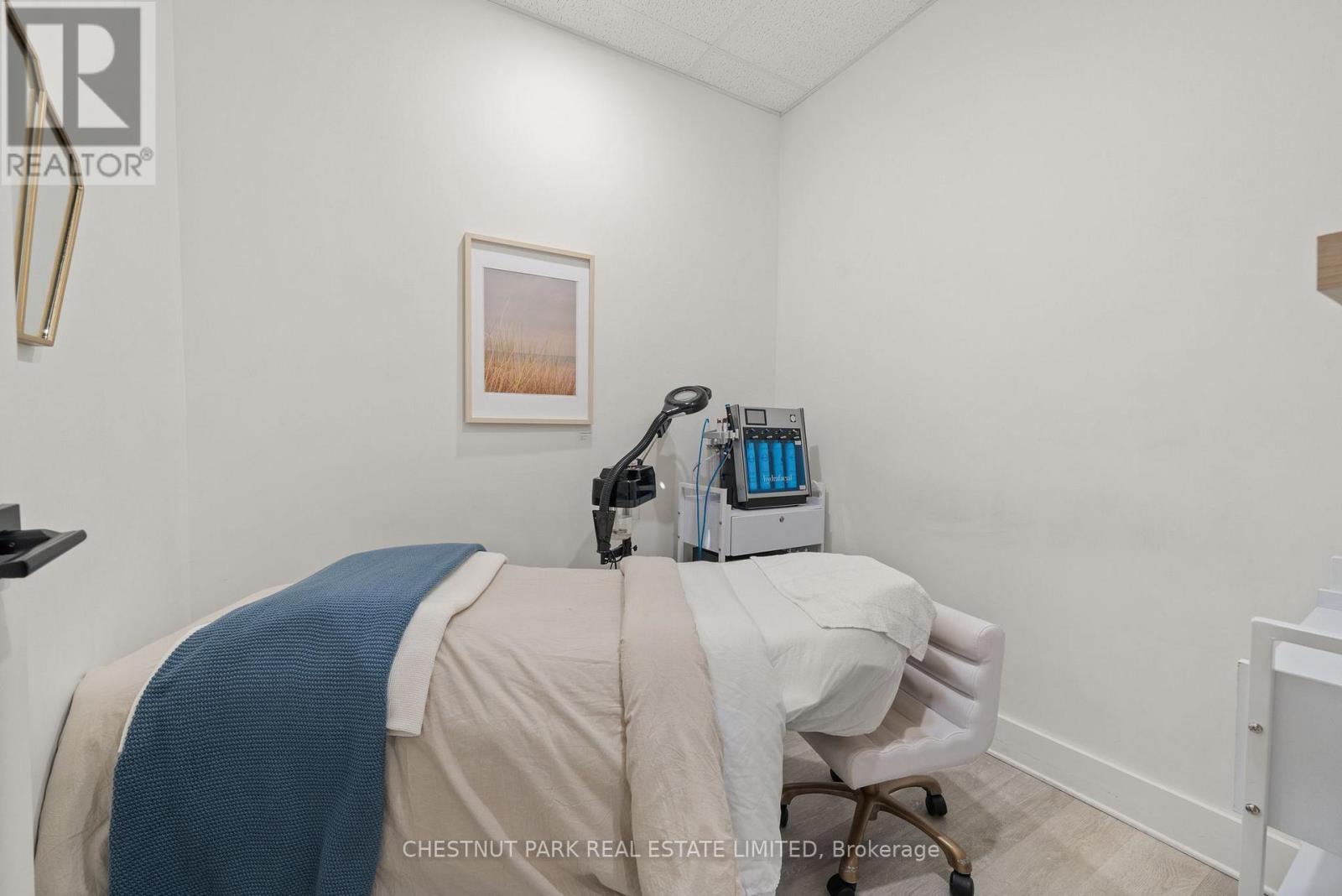 296 Main Street, Prince Edward County (Picton Ward), Ontario  K0K 2T0 - Photo 16 - X12537798