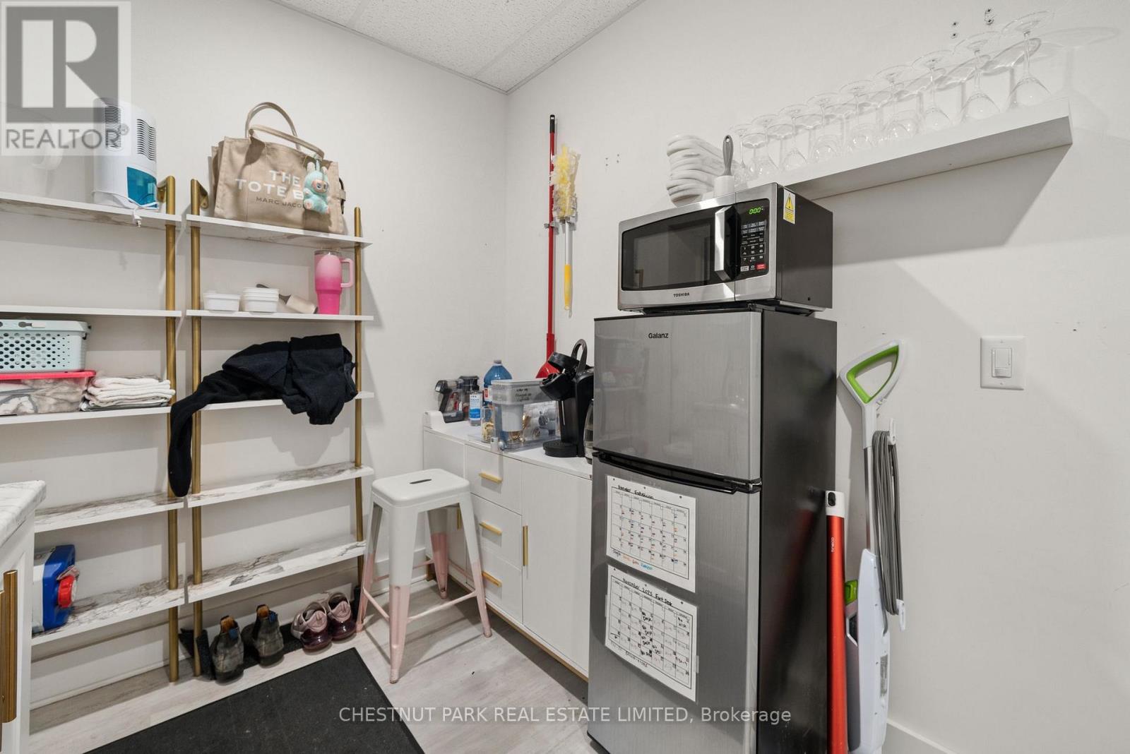 296 Main Street, Prince Edward County (Picton Ward), Ontario  K0K 2T0 - Photo 19 - X12537798