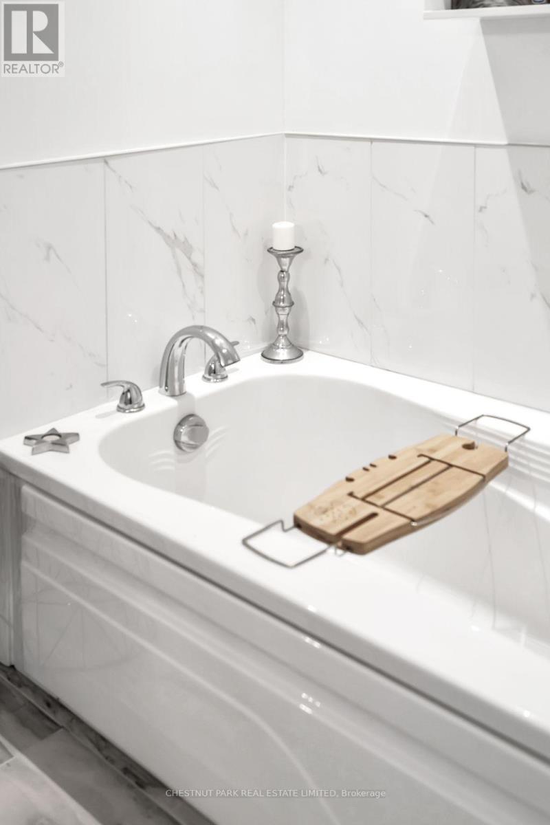 140 Islandview Drive, Loyalist (Amherstview), Ontario  K7N 0A5 - Photo 18 - X12589900