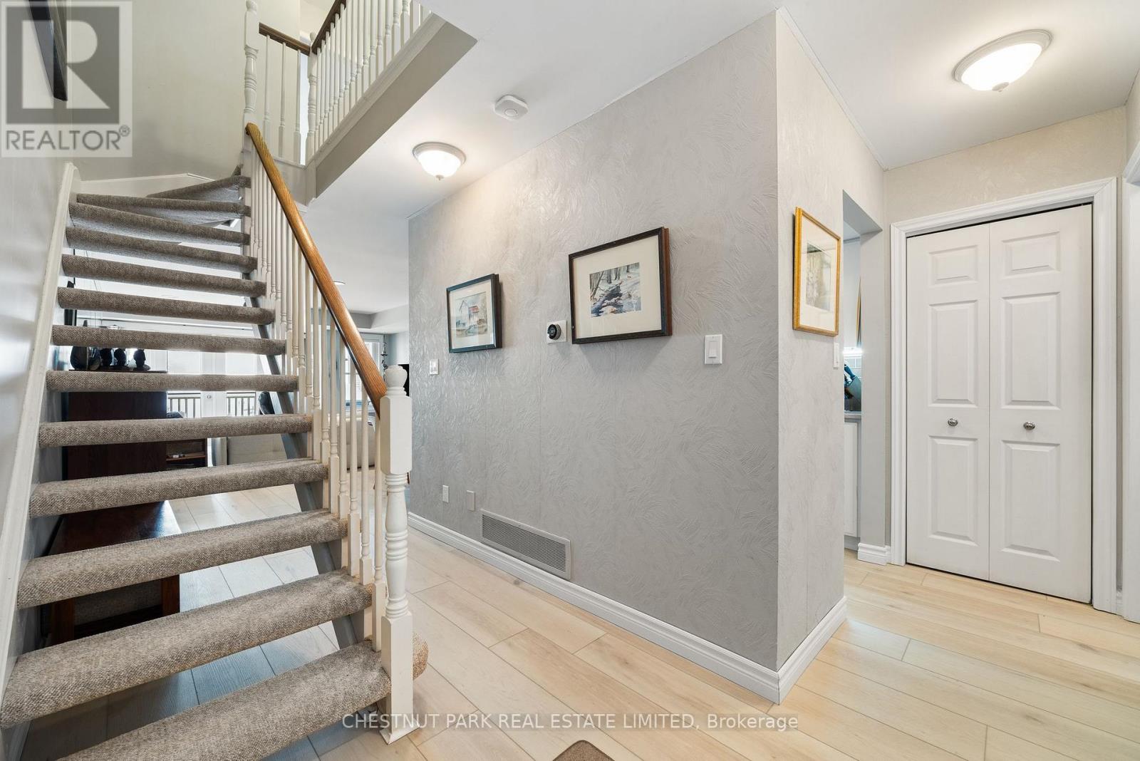 11 - 1 Mortimer Street, Prince Edward County (Picton Ward), Ontario  K0K 2T0 - Photo 7 - X12693278