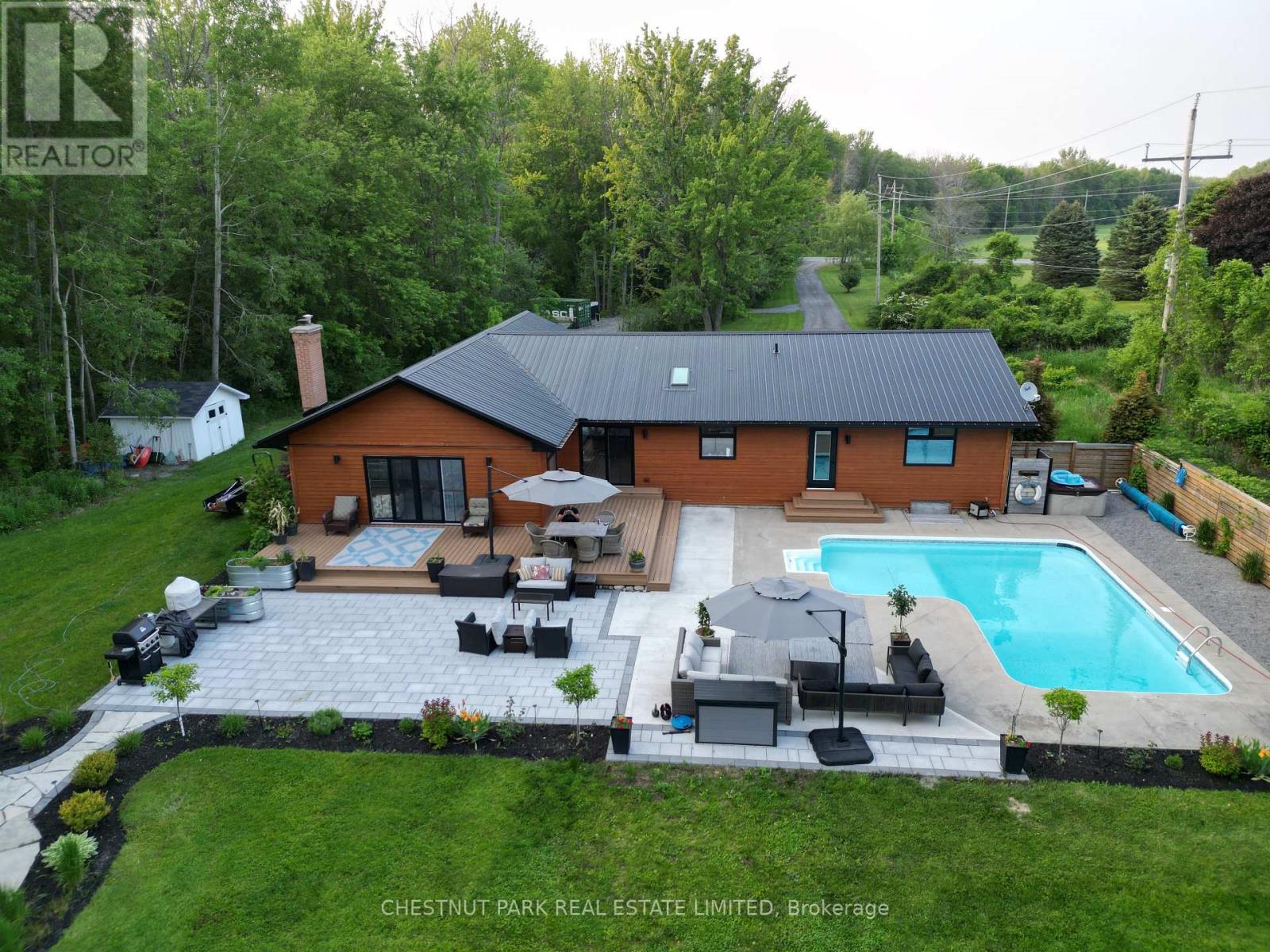 407 County Road 4, Prince Edward County (Hallowell Ward), Ontario  K0K 2T0 - Photo 37 - X12936270