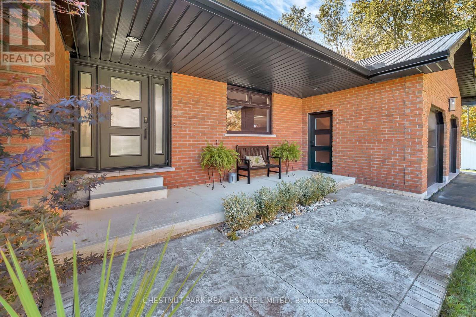 407 County Road 4, Prince Edward County (Hallowell Ward), Ontario  K0K 2T0 - Photo 4 - X12936270