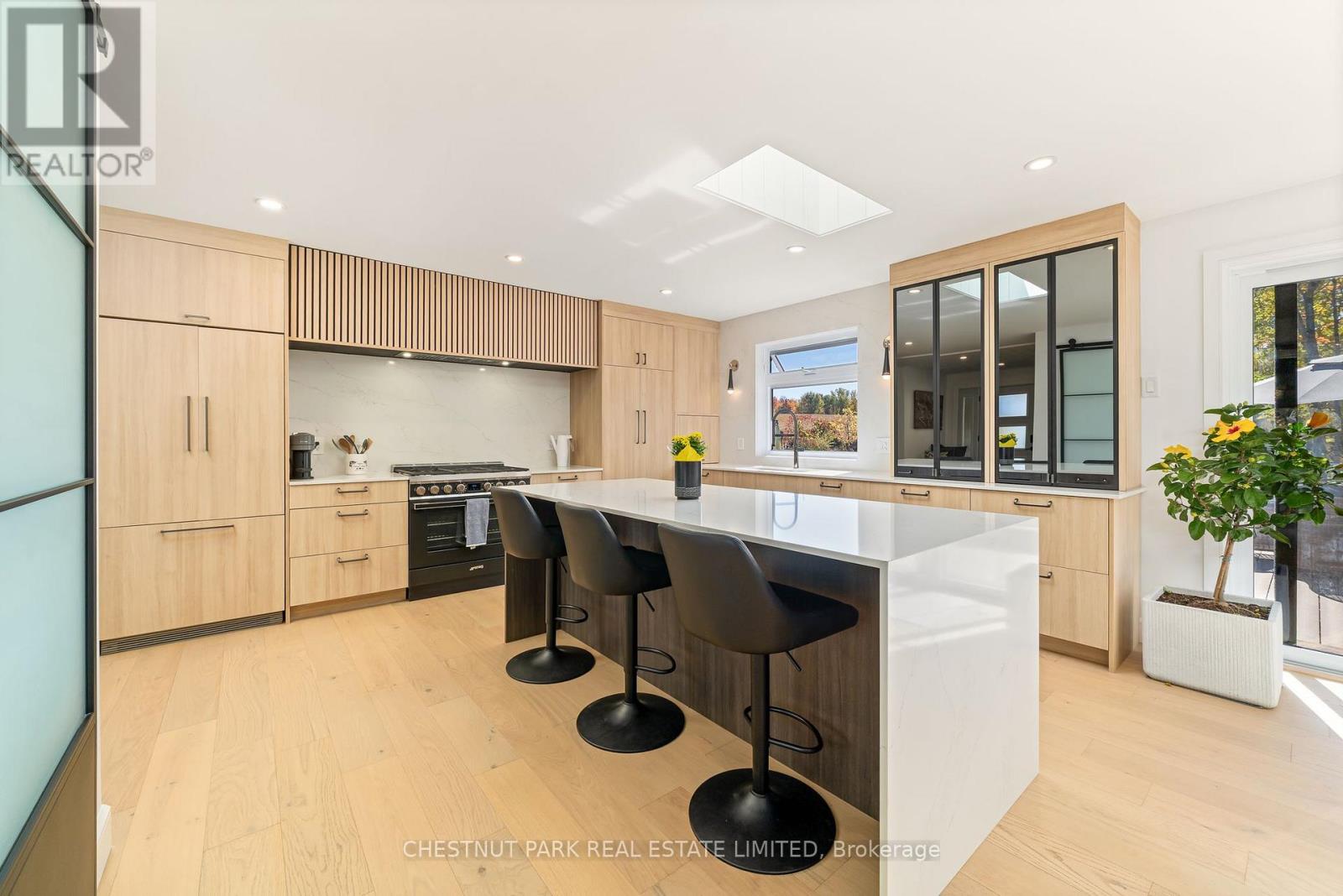 407 County Road 4, Prince Edward County (Hallowell Ward), Ontario  K0K 2T0 - Photo 9 - X12936270