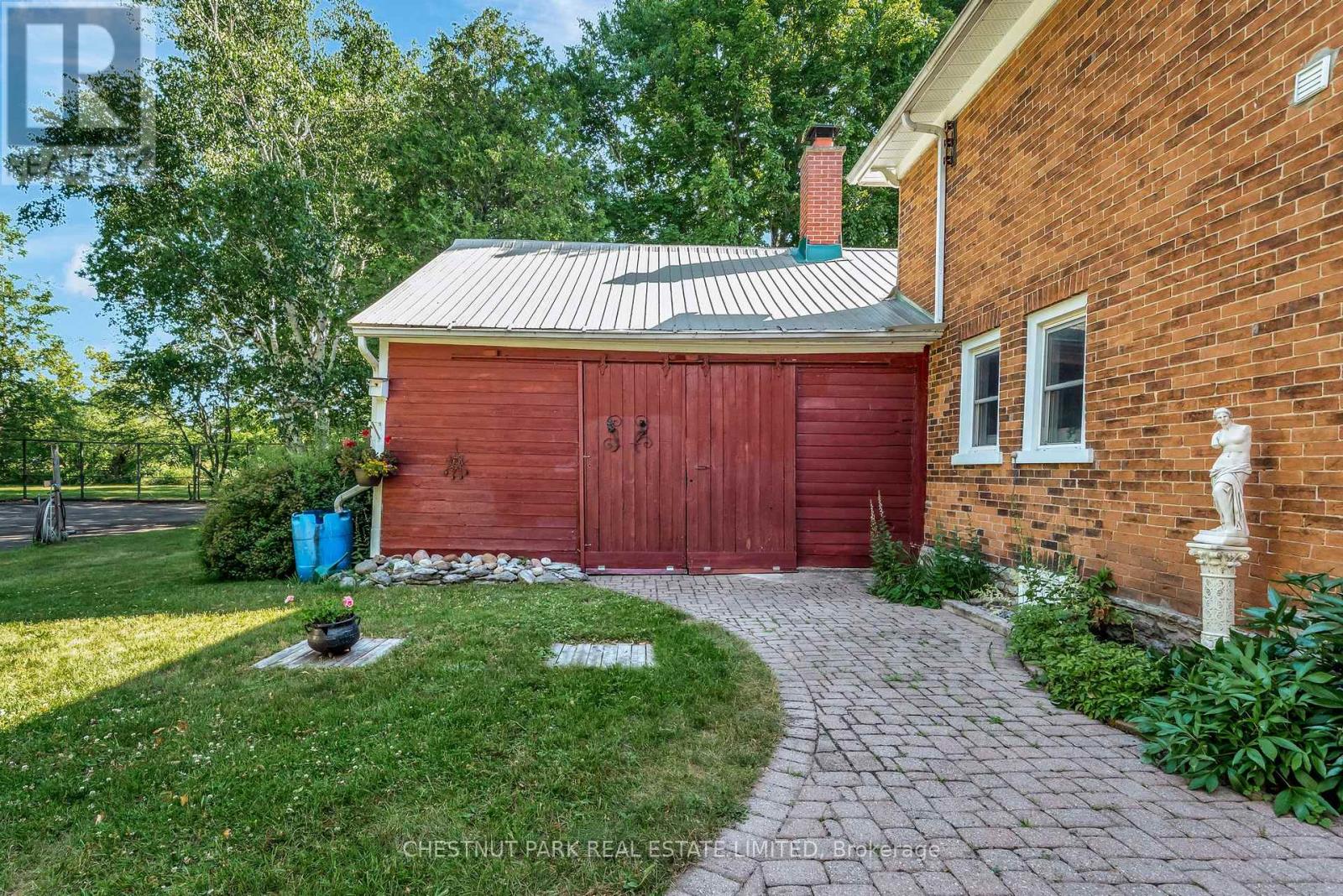 1716 County Rd 12, Prince Edward County (Hallowell Ward), Ontario  K0K 2T0 - Photo 37 - X13003446