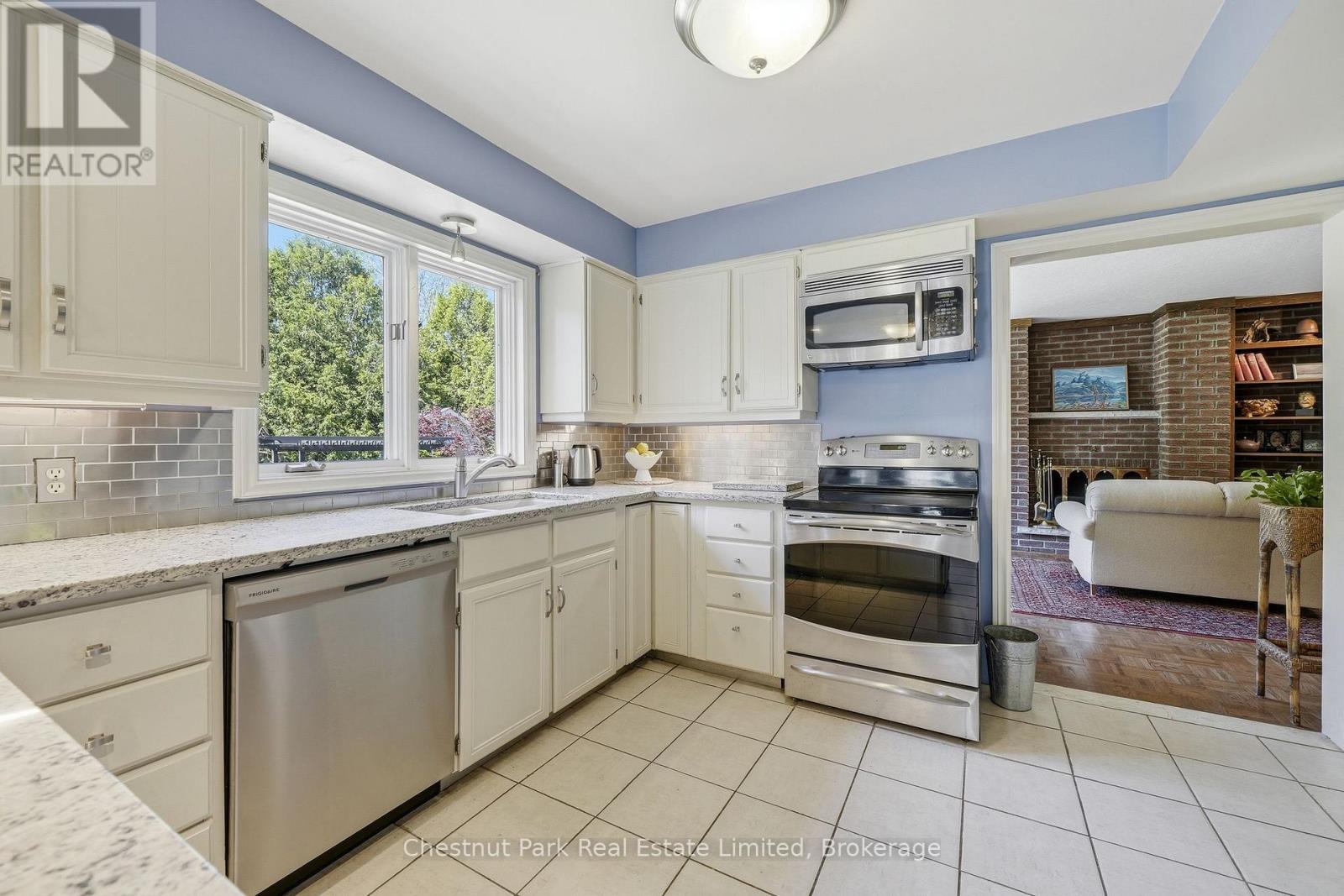 18 Carriage Lane, Quinte West (Murray Ward), Ontario  K0K 1L0 - Photo 13 - X13421656
