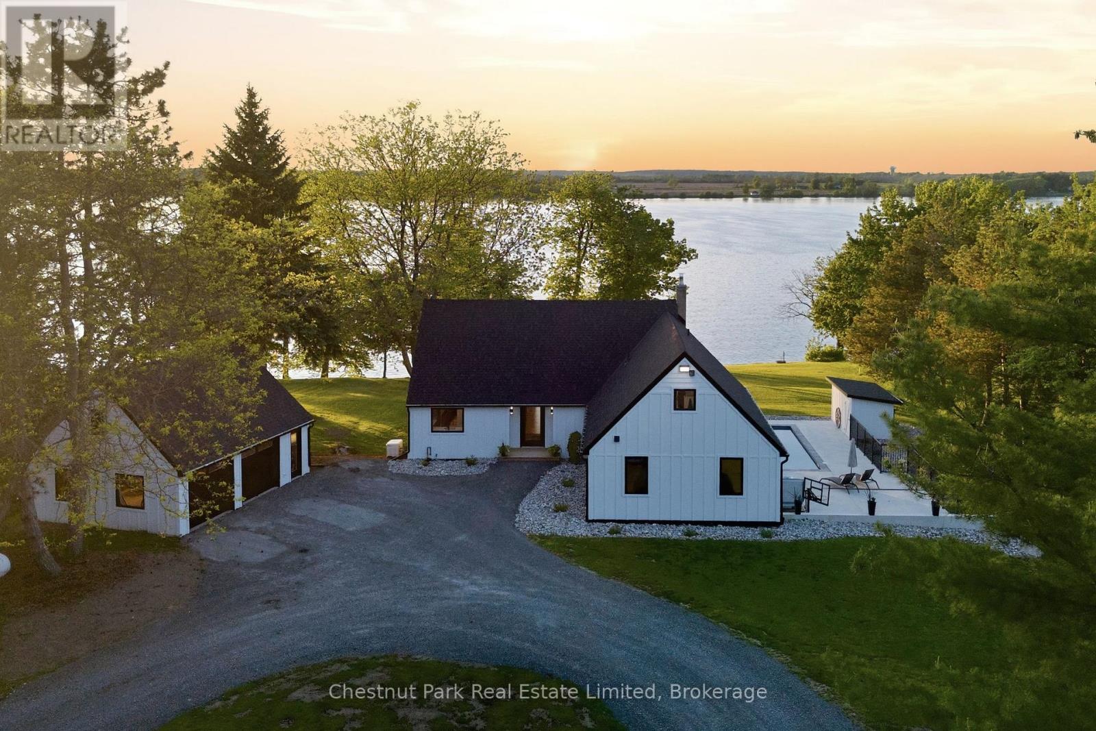 1424 County Rd 3, Prince Edward County (Ameliasburg Ward), Ontario  K0K 1L0 - Photo 5 - X13426406