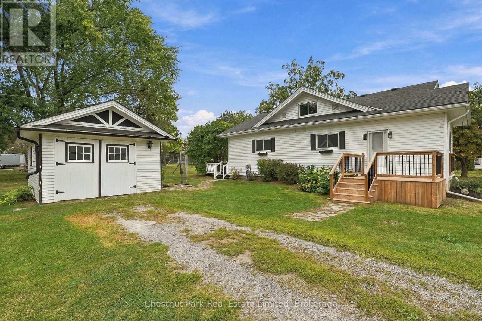 10 Northport Street, Prince Edward County (Sophiasburg Ward), Ontario  K0K 2T0 - Photo 1 - X13809598