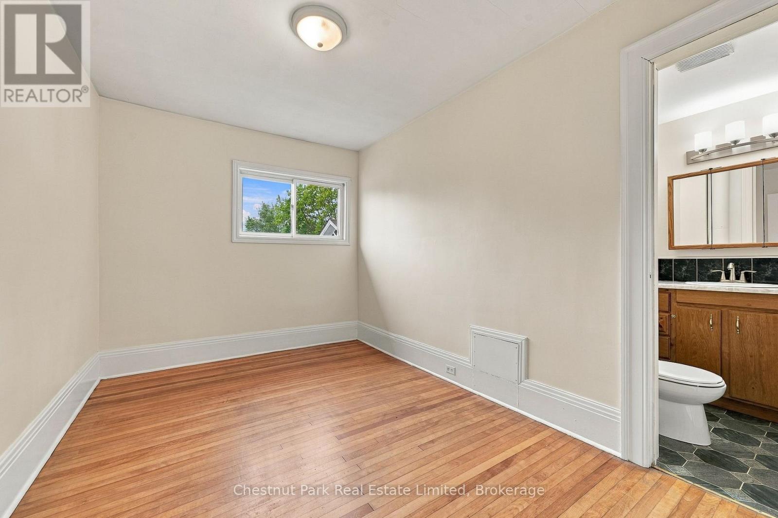 10 Northport Street, Prince Edward County (Sophiasburg Ward), Ontario  K0K 2T0 - Photo 12 - X13809598