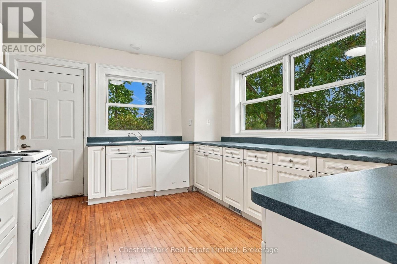 10 Northport Street, Prince Edward County (Sophiasburg Ward), Ontario  K0K 2T0 - Photo 21 - X13809598