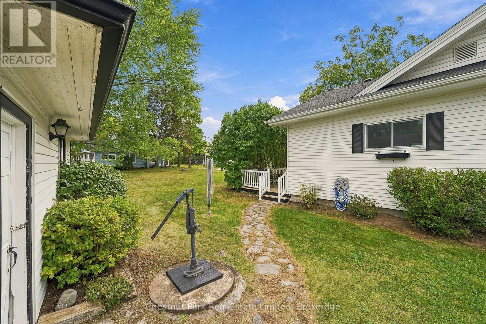 10 Northport Street, Prince Edward County (Sophiasburg Ward), Ontario  K0K 2T0 - Photo 28 - X13809598