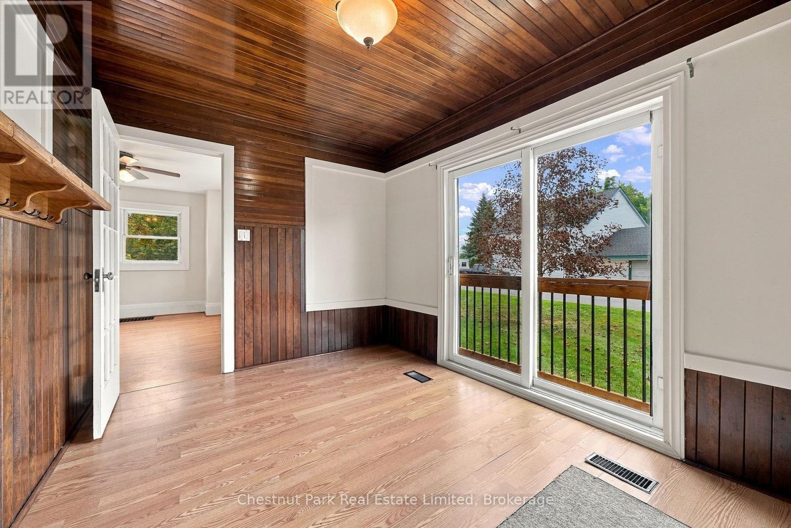 10 Northport Street, Prince Edward County (Sophiasburg Ward), Ontario  K0K 2T0 - Photo 6 - X13809598