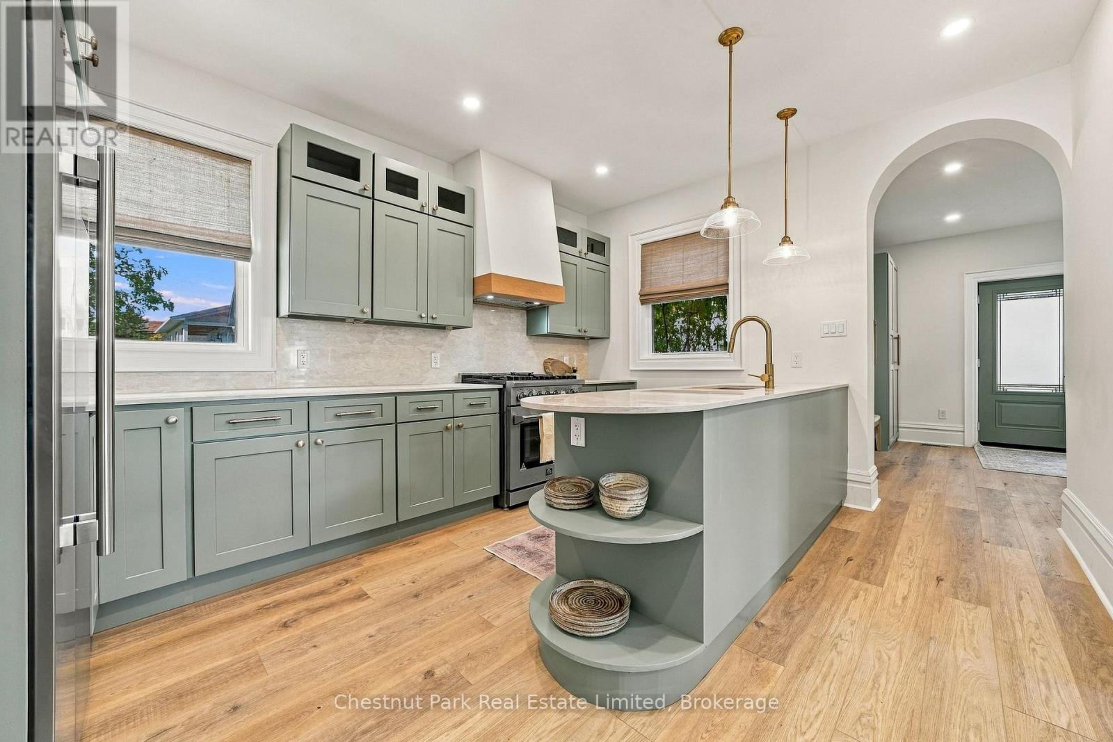 372 Main Street, Prince Edward County (Wellington Ward), Ontario  K0K 3L0 - Photo 6 - X13876960